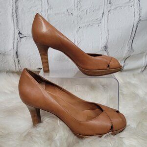 Corso Como Womens Sz 9.5 Tan Peep Toe Slip On Pumps Leather Heels Classic Office
